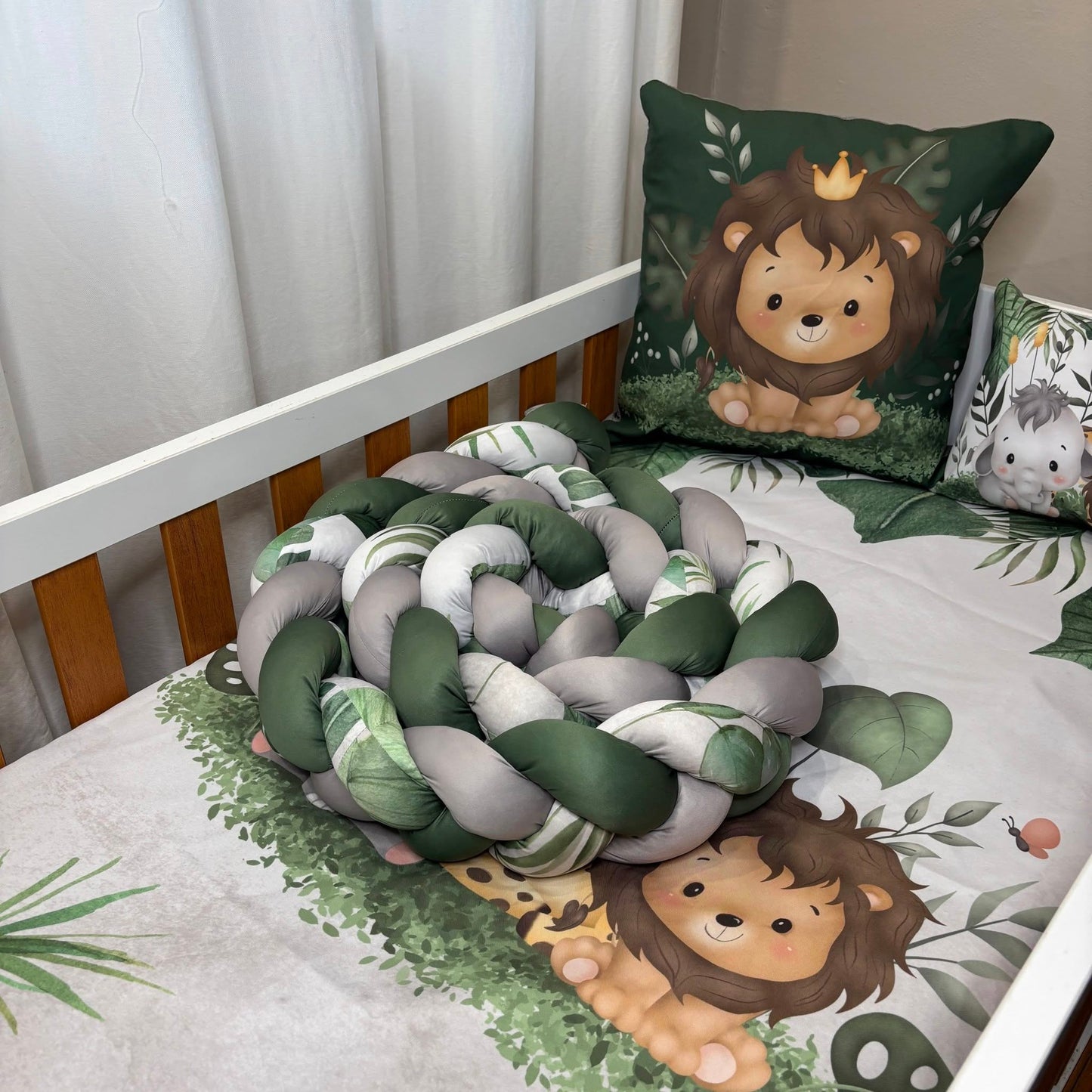 Ultimate Cartoon Safari cot linen