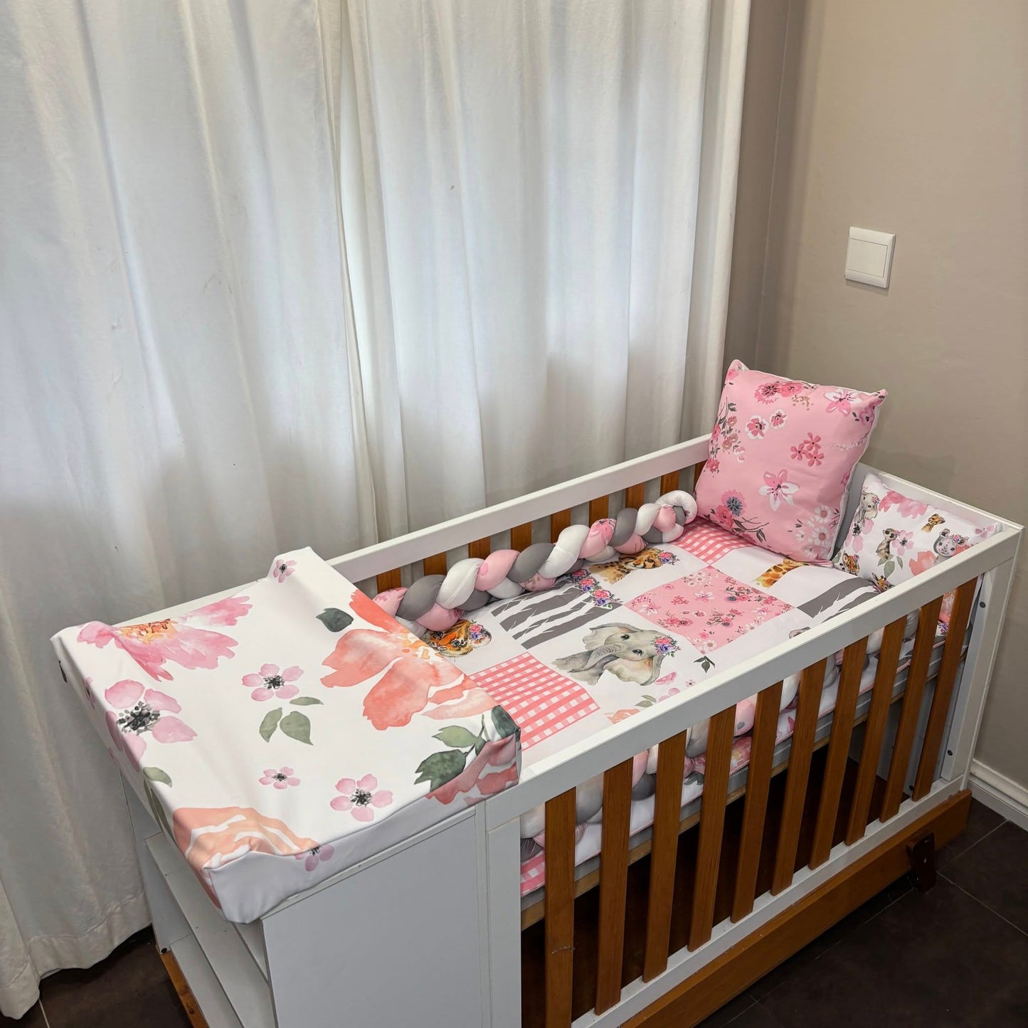 Pink Quilt Safari cot linen