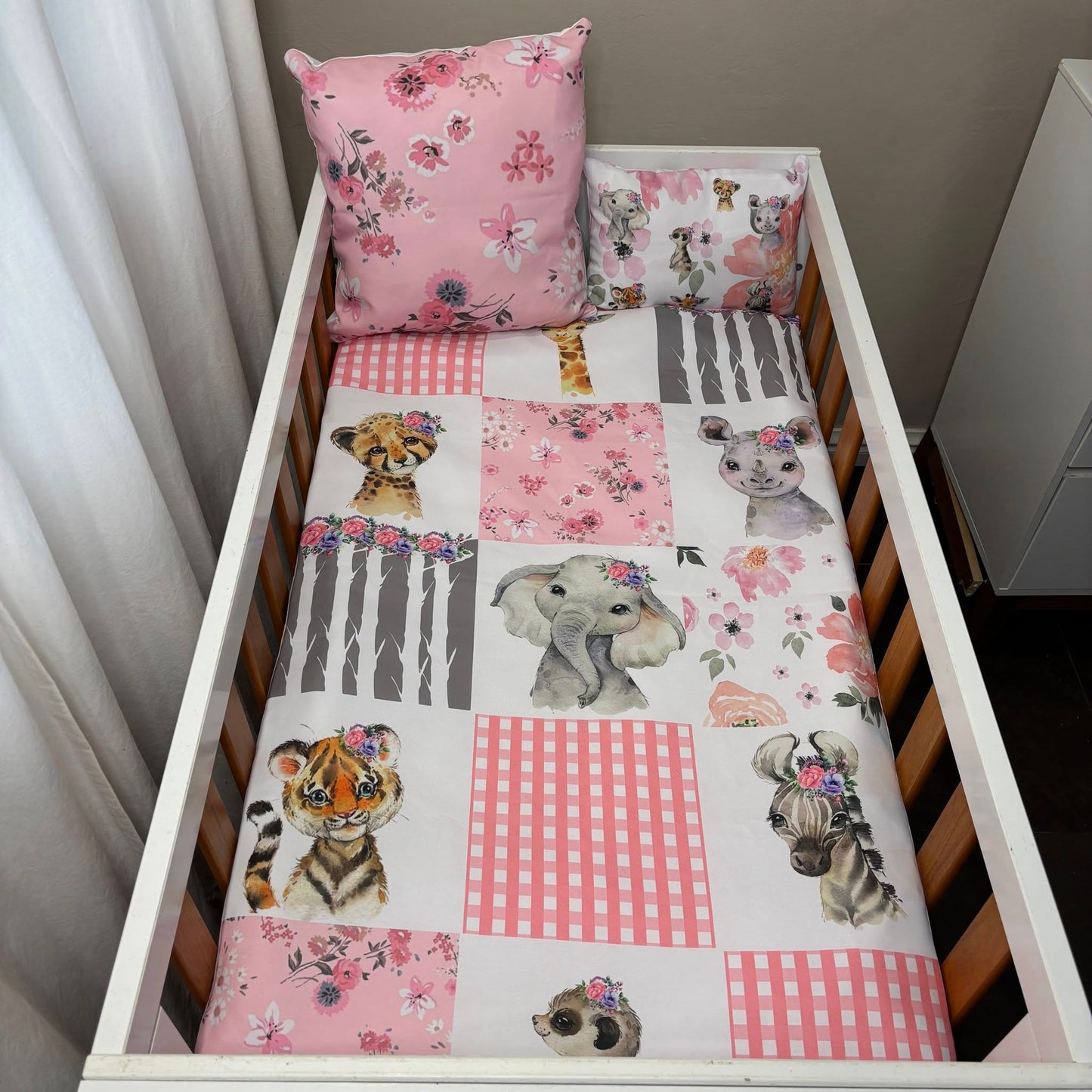 Pink Quilt Safari cot linen