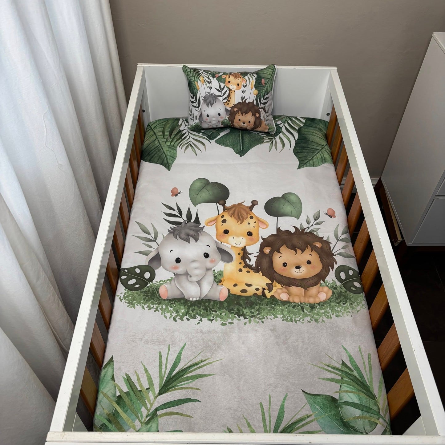 Ultimate Cartoon Safari cot linen
