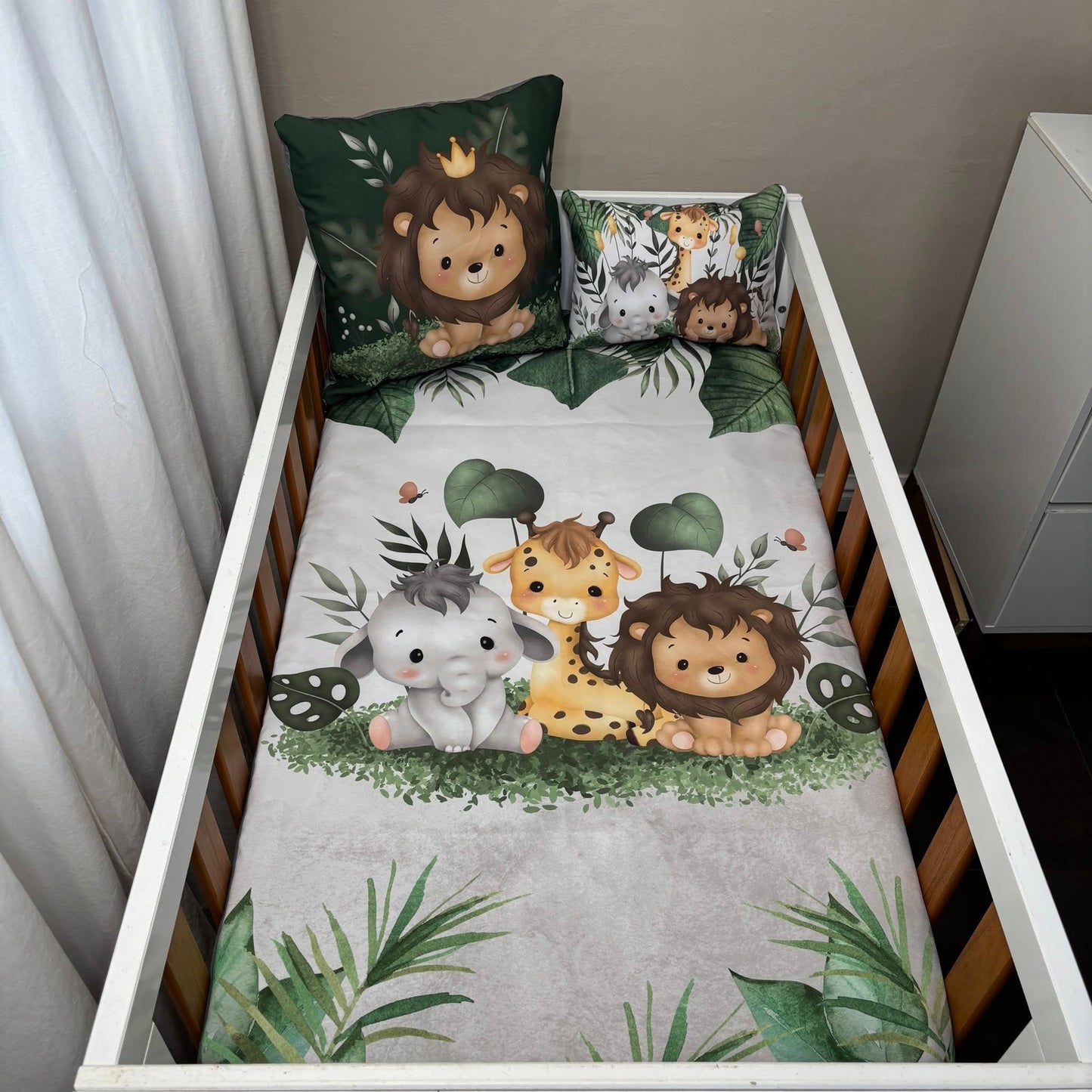 Ultimate Cartoon Safari cot linen