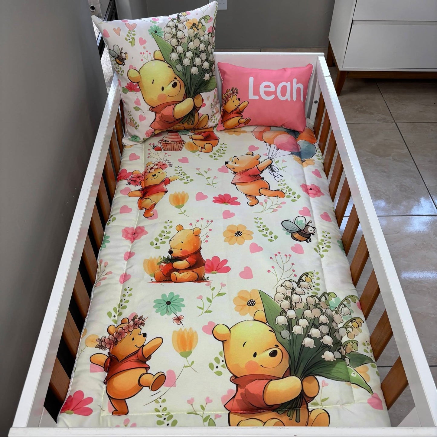 Floral Pooh cot linen
