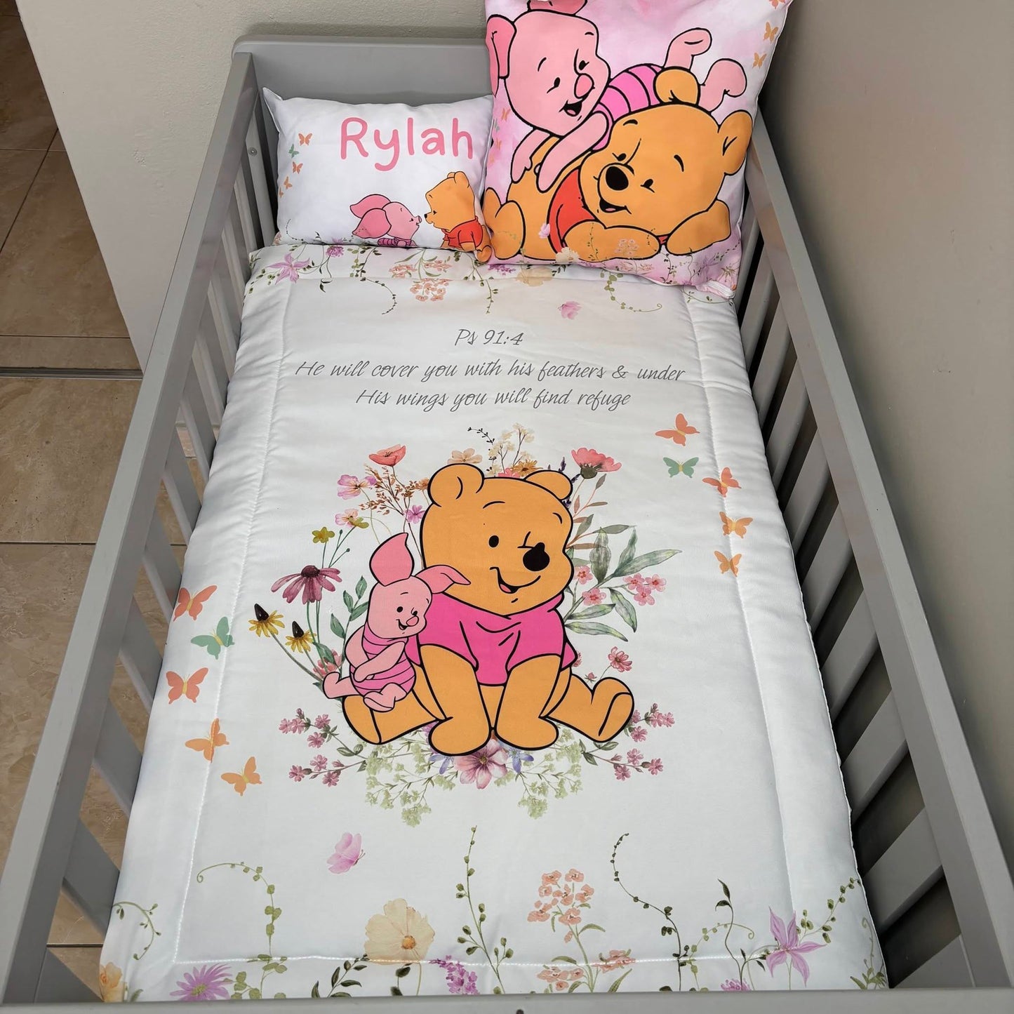 Classical Floral Pooh cot linen