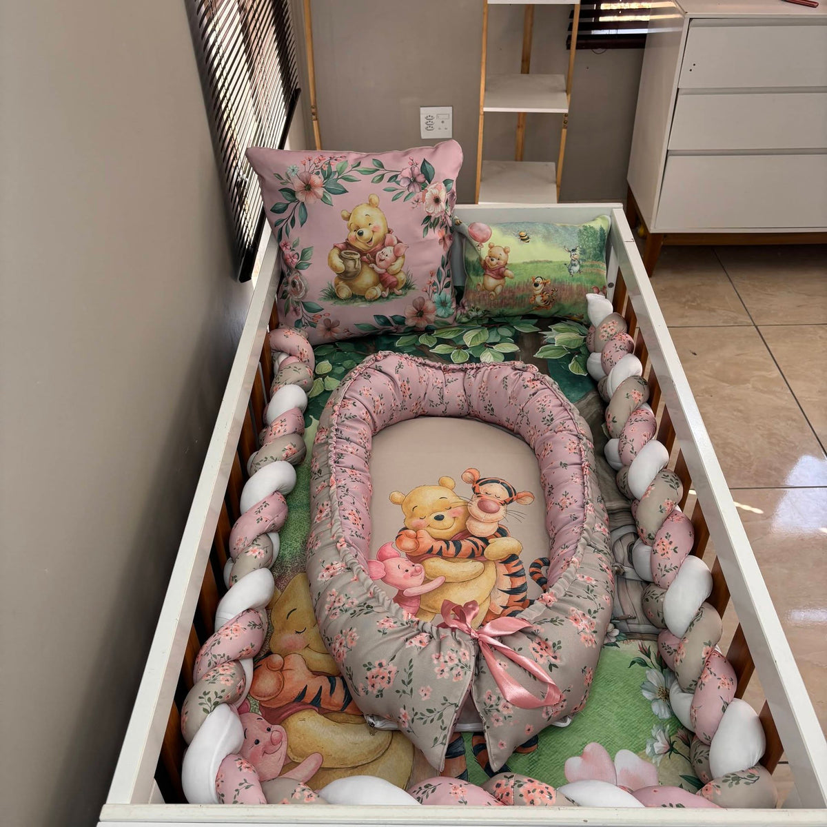 Classy Classic Floral Pooh and Friends 2.0 baby nest