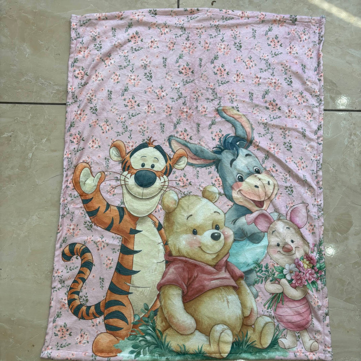 Classy Classic Floral Pooh and Friends cot linen