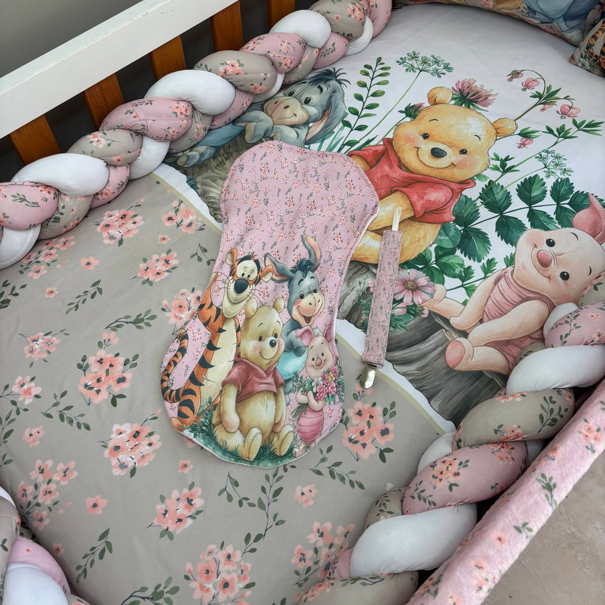 Classy Classic Floral Pooh and Friends cot linen
