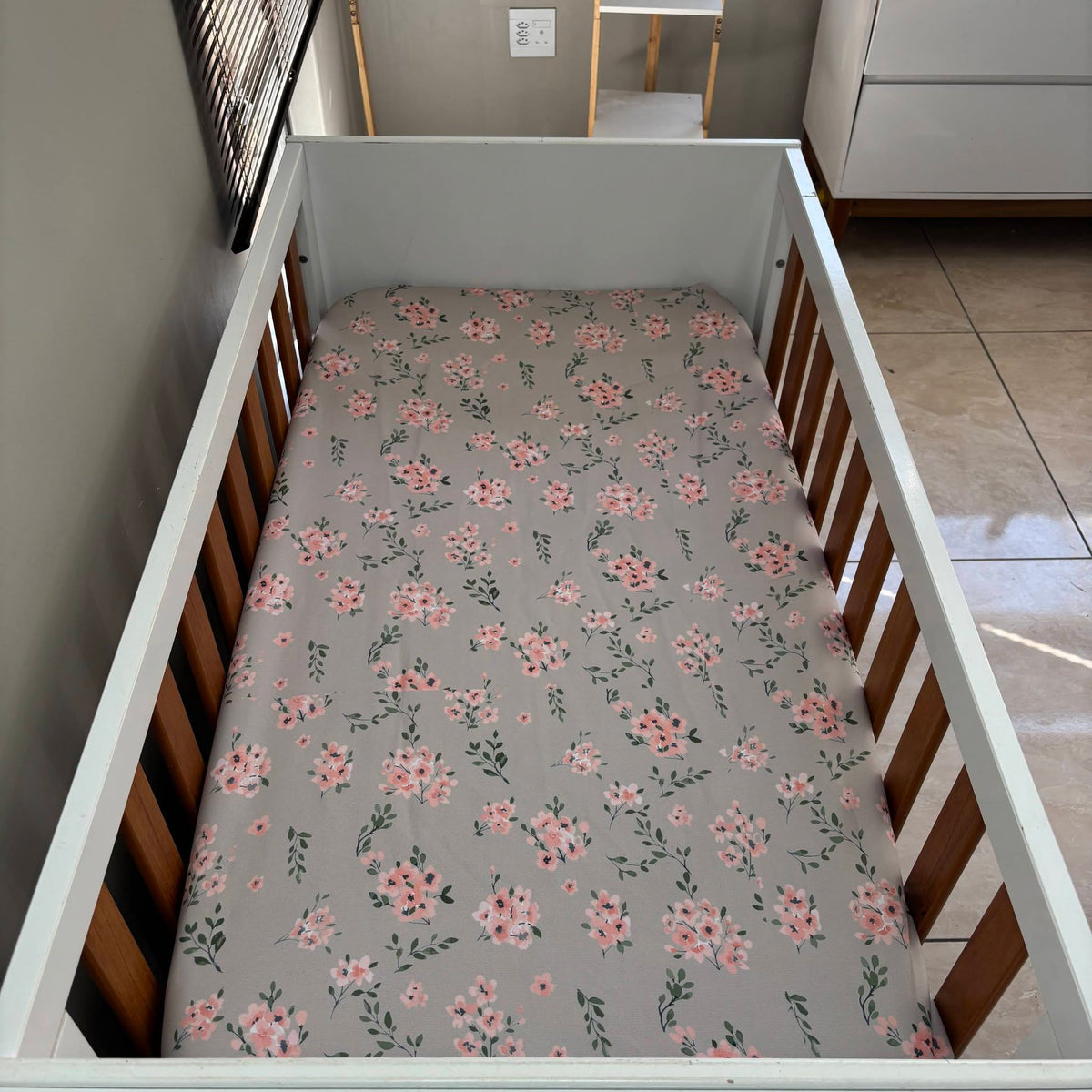 Classy Classic Floral Pooh and Friends cot linen