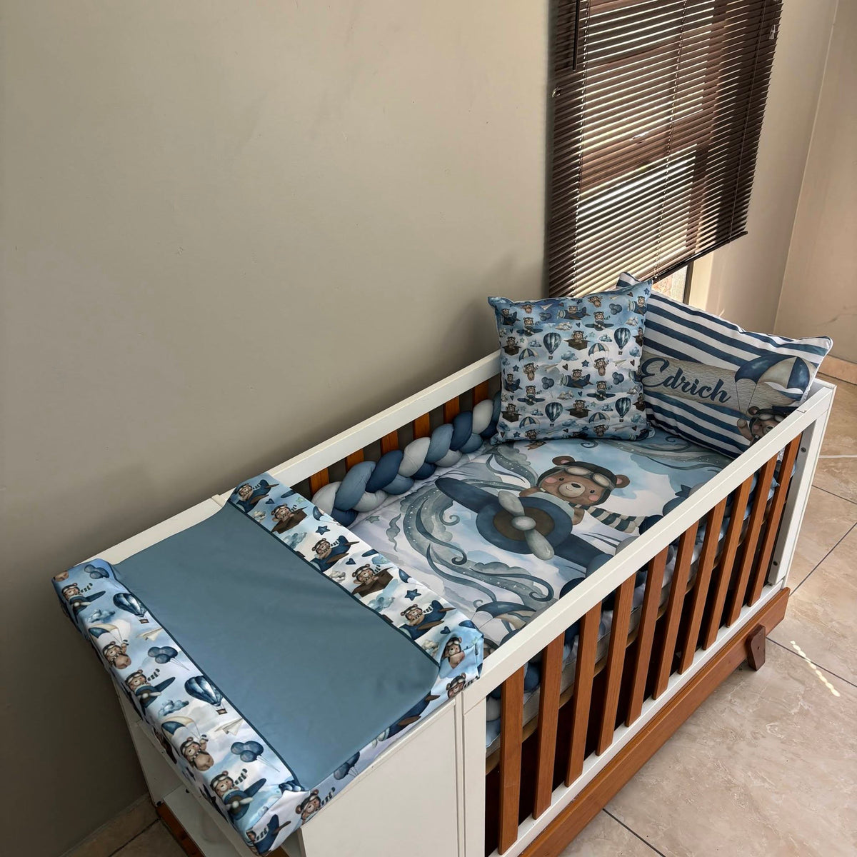 Aviator Bear V4 cot linen