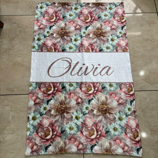 Floral Elegance Fleece blanket