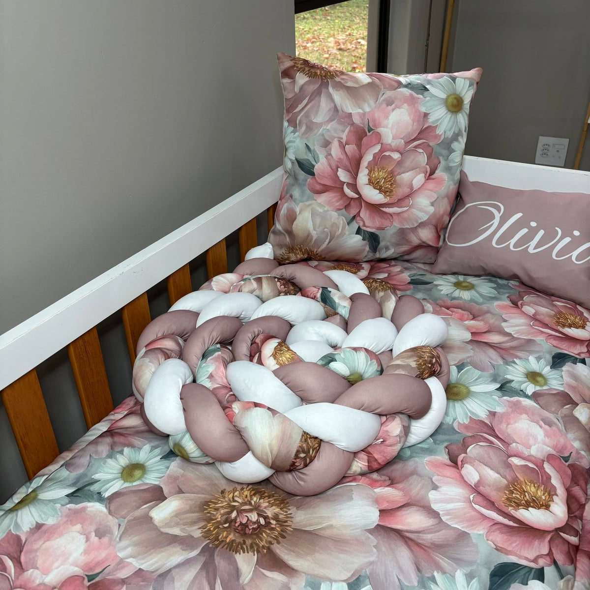 Floral Elegance Cot Bumper