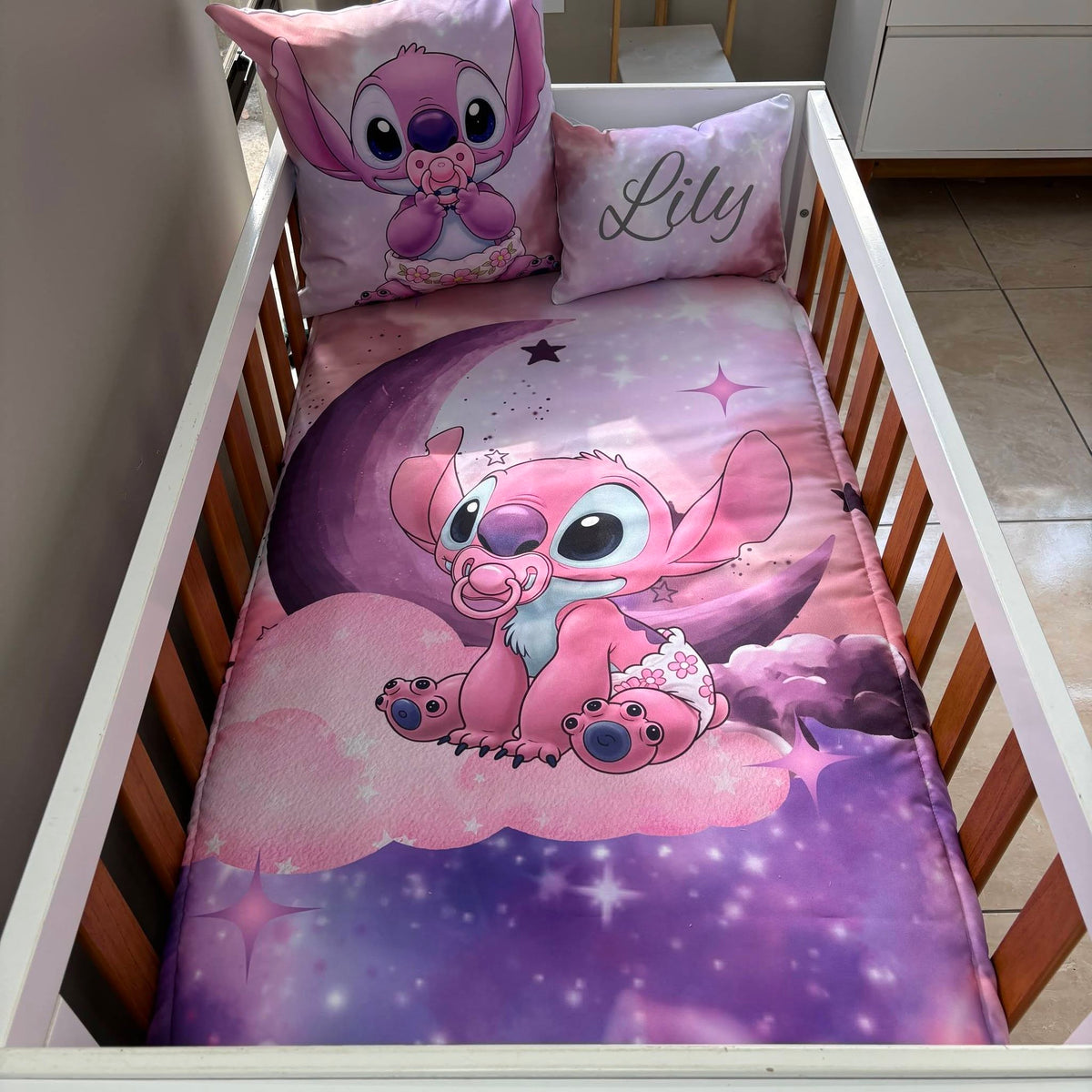 The Girl Stitch set cot linen