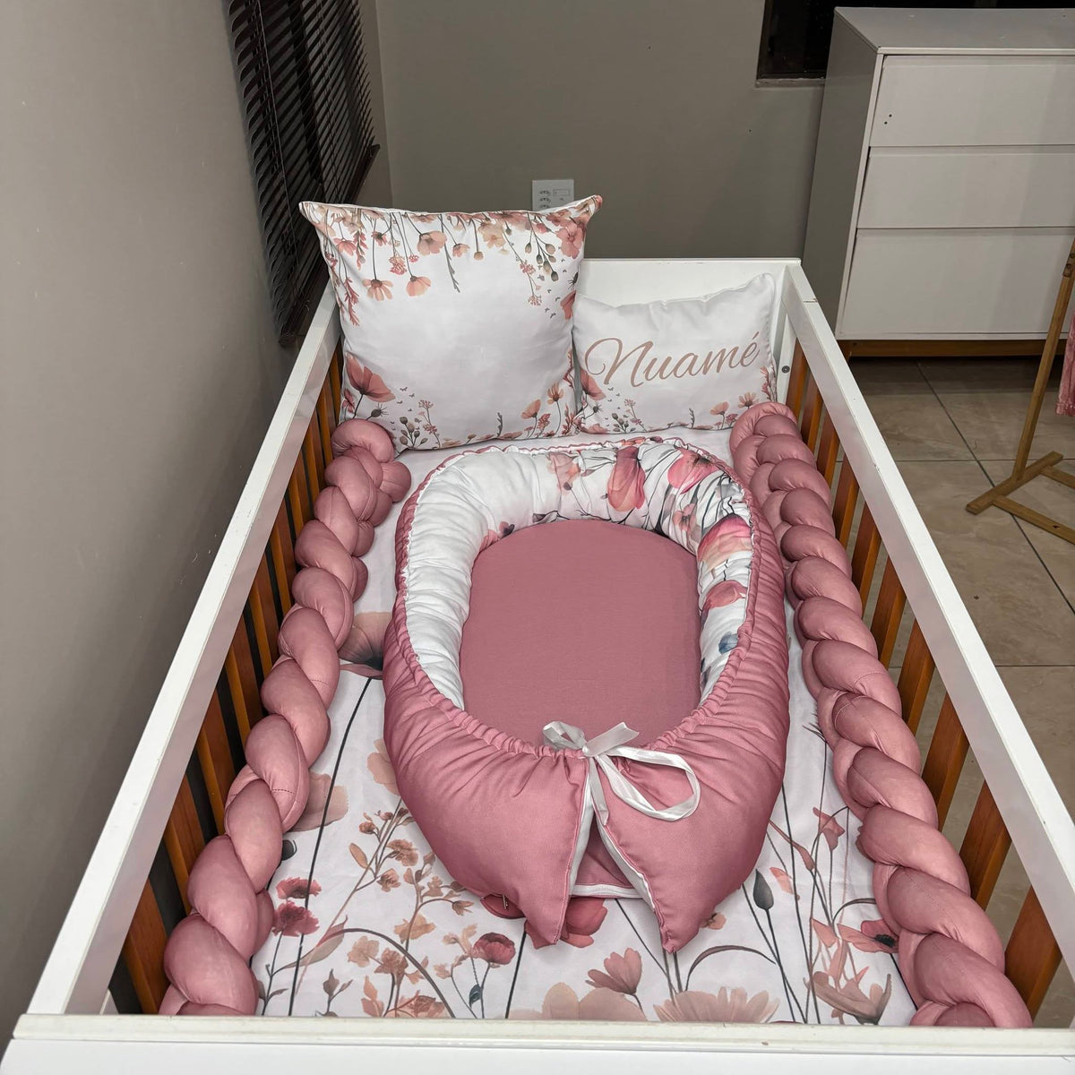 Mauve Boho Wildflower Baby Nest